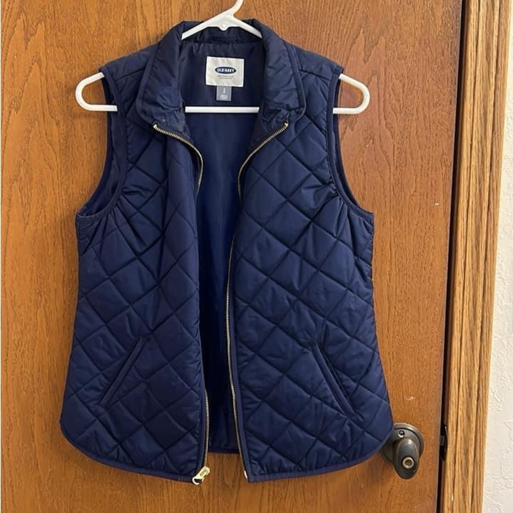 Old Navy size small vest